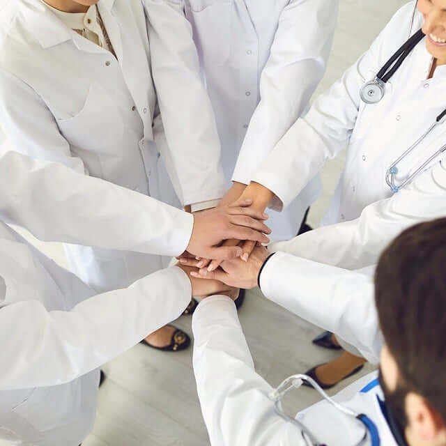 에어컨 가동 시 발생하는 냉방병 레지오넬라증 증상과 실내외 적정 온도 차이 반드시 알아야 할 핵심